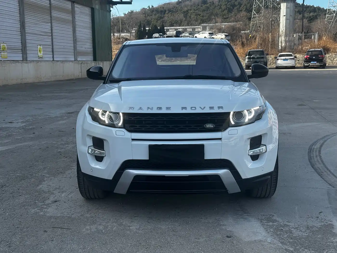 Land Rover Range Rover Evoque 2015 2.0T 5-Door Dynamic Edition фото 2