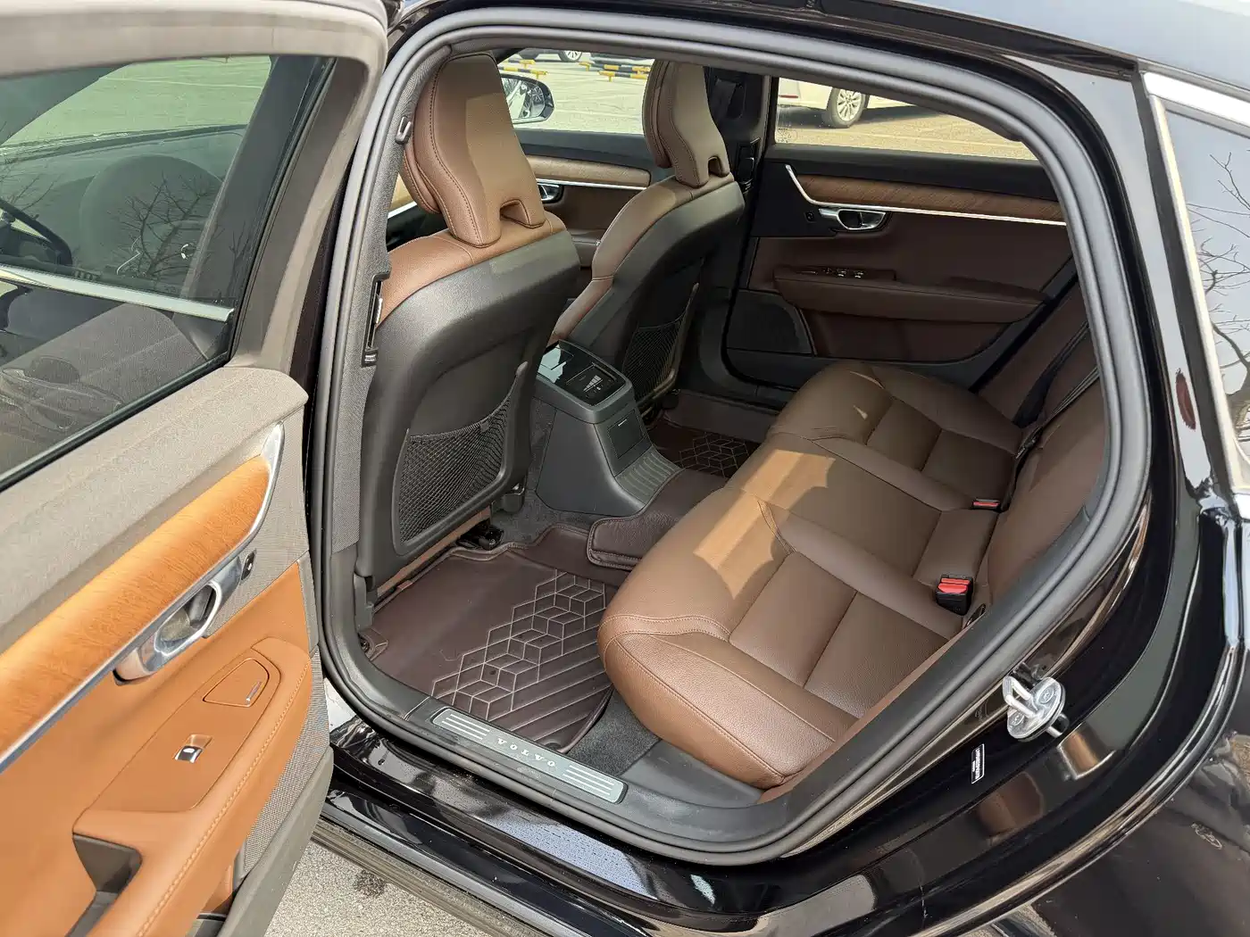 VOLVO S90 PLUG IN HYBRID