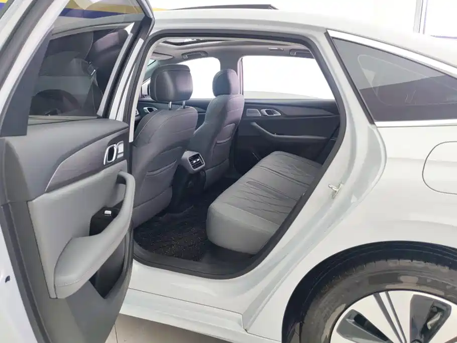 Geely Galaxy Galaxy A7 2025 2025 EM-i 150km Premium Edition