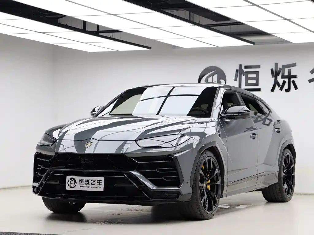 Фото 34 - Lamborghini Urus