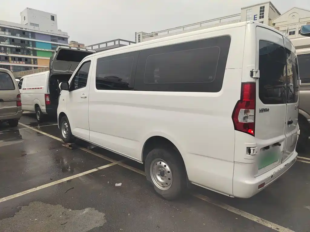 Changan Kaicheng Changan Ruixing EM80 2025 2025 Passenger Version Comfort 6-seater 300km Dual Swing Doors
