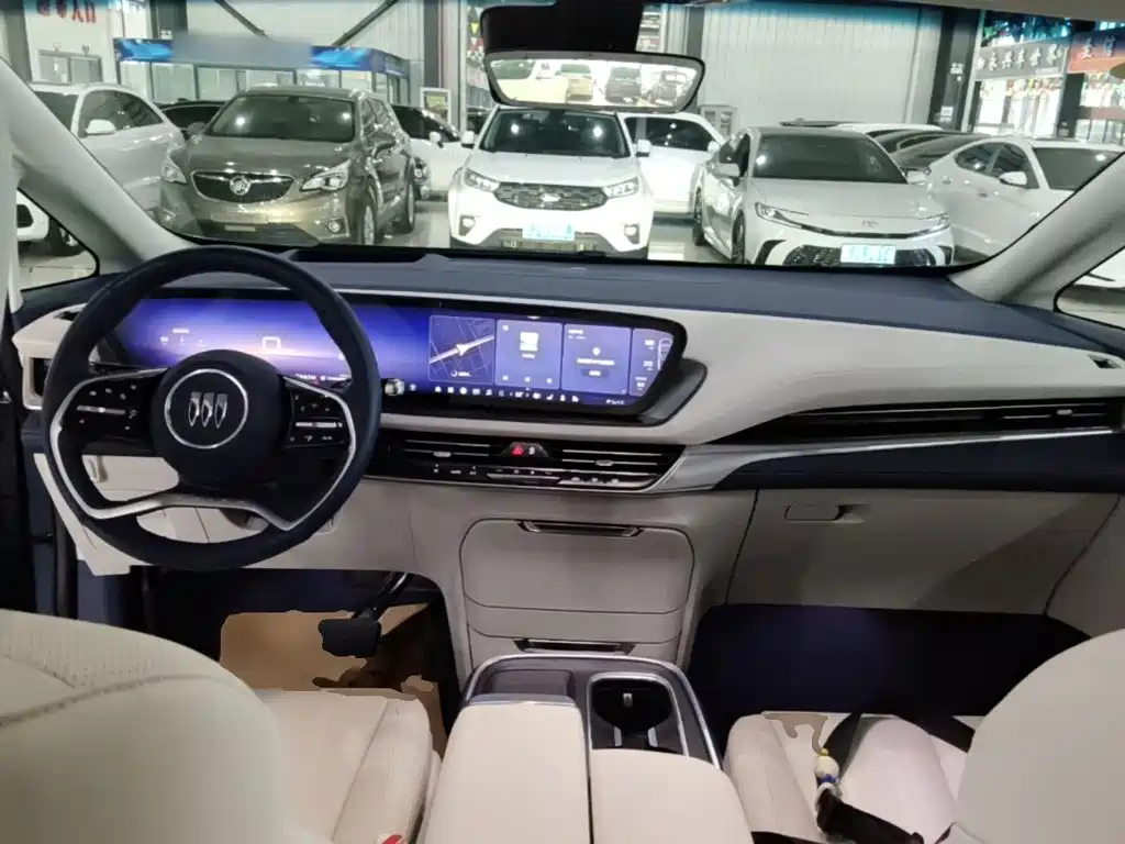 Buick Century 2024 2023 2.0T 7-Seater World Edition