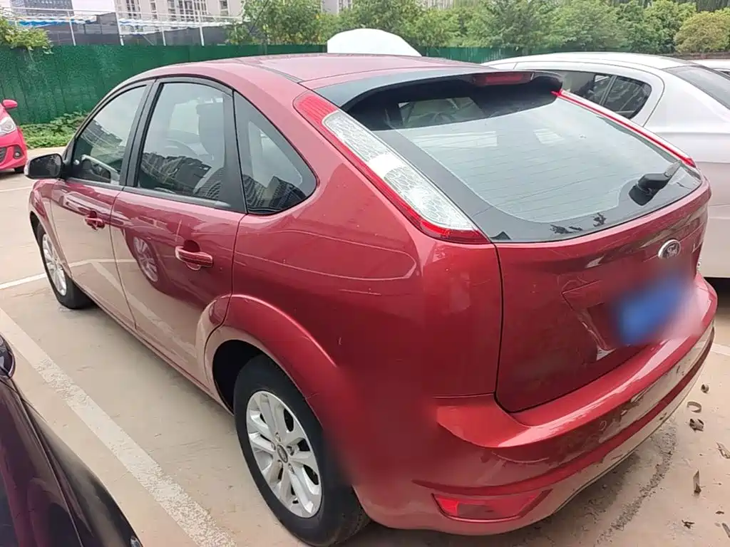 Фото 5 - Ford Focus