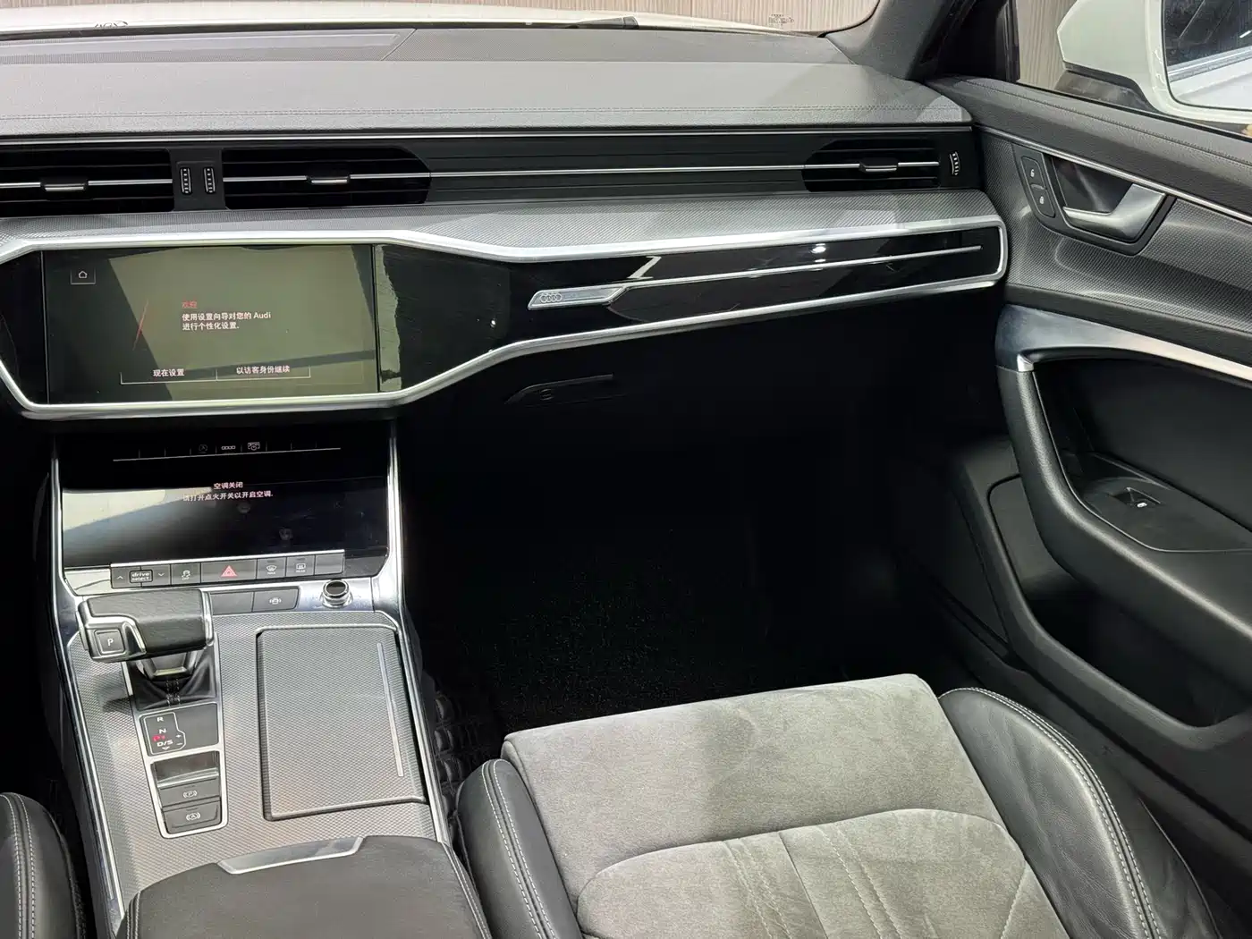 Audi A6L 2021 45 TFSI Exclusive Sport фото 21