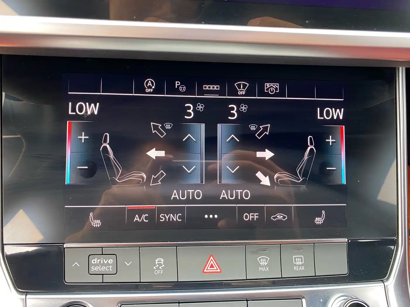 Фото 11 - Audi A7L