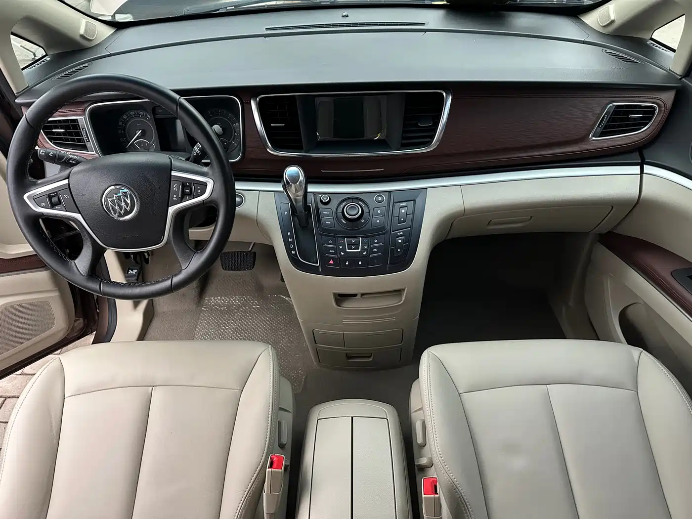 Buick GL8 2018 28T Premium Model China VI фото 8
