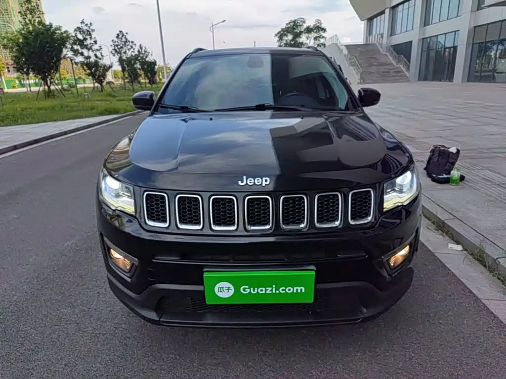 Фото 3 - Jeep Compass
