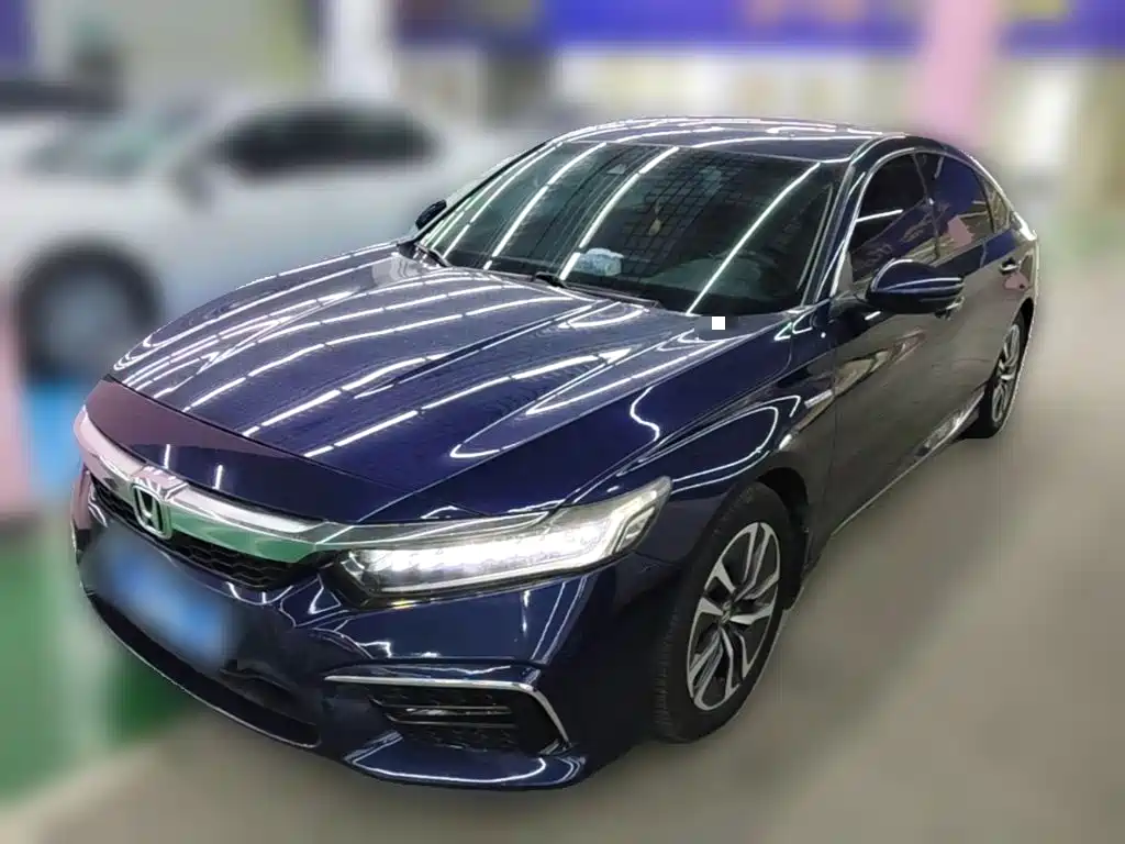 Photo 3 - Honda Inspire