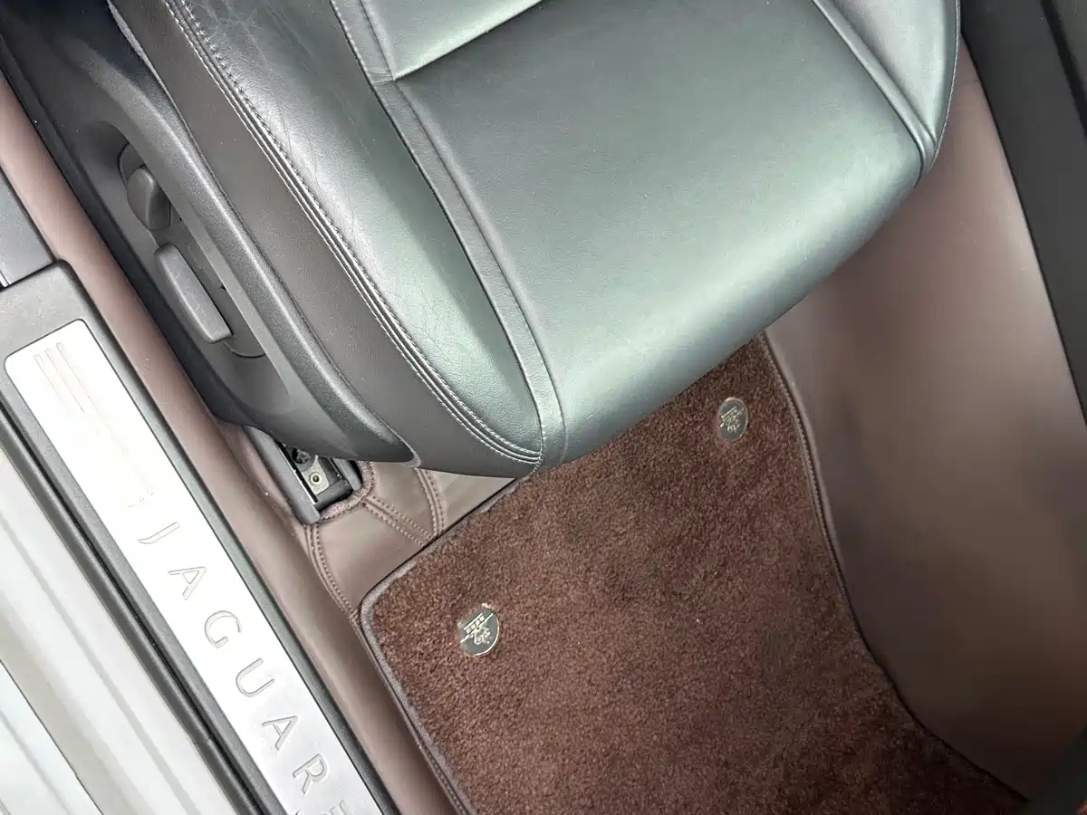 Jaguar XF 2013 2014 XF 2.0T Elegance Edition