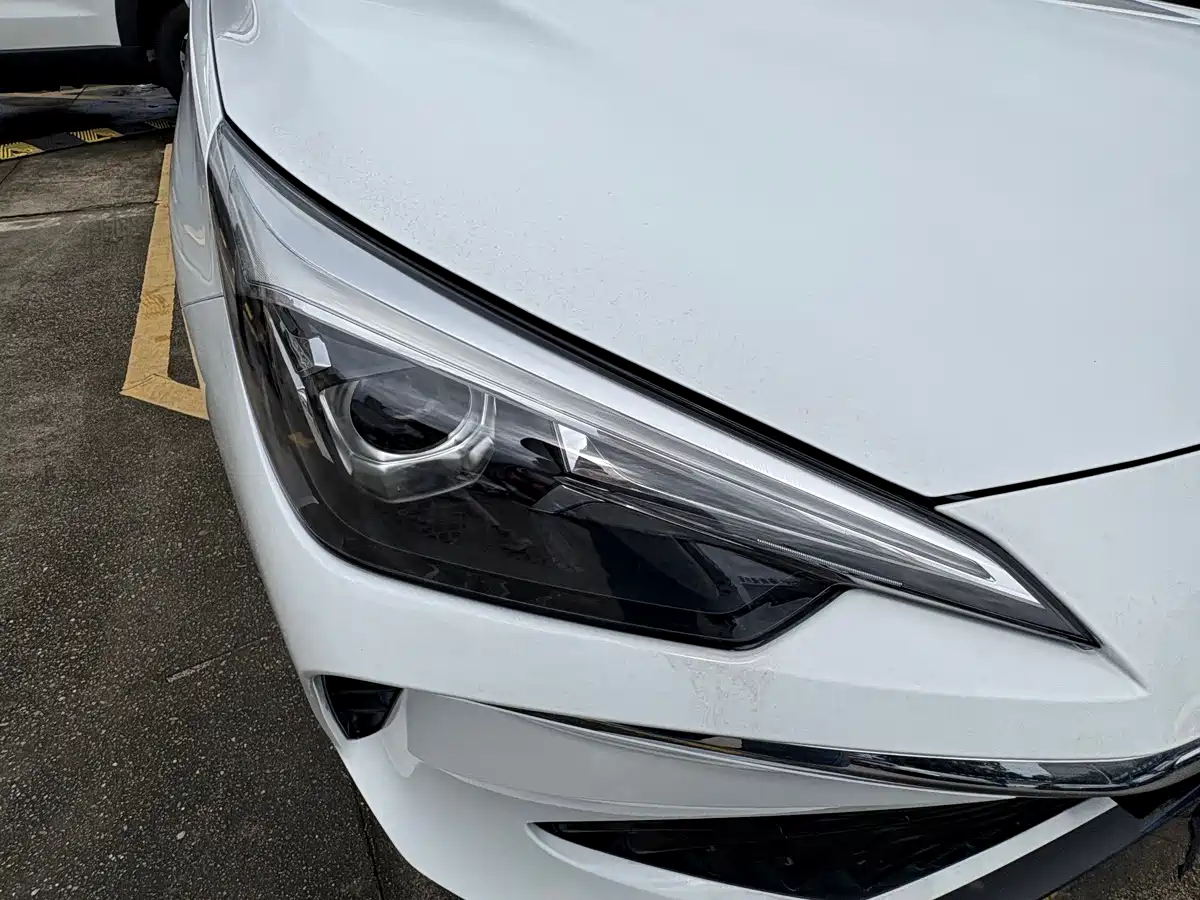 Фото 4 - Roewe i5