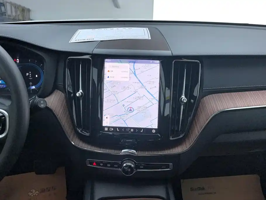 Volvo XC60 2025 2025 B5 AWD Smart Elite Luxury Edition