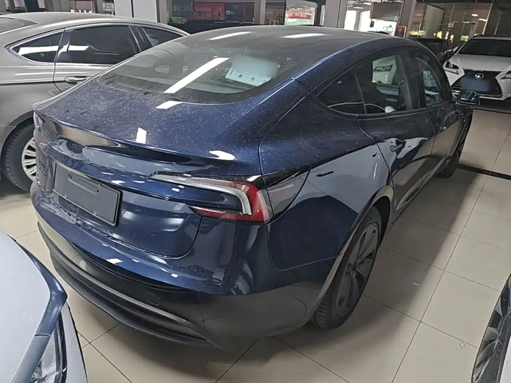 Tesla Model 3 2026 2025 Model Year Facelift Rear-Wheel Drive