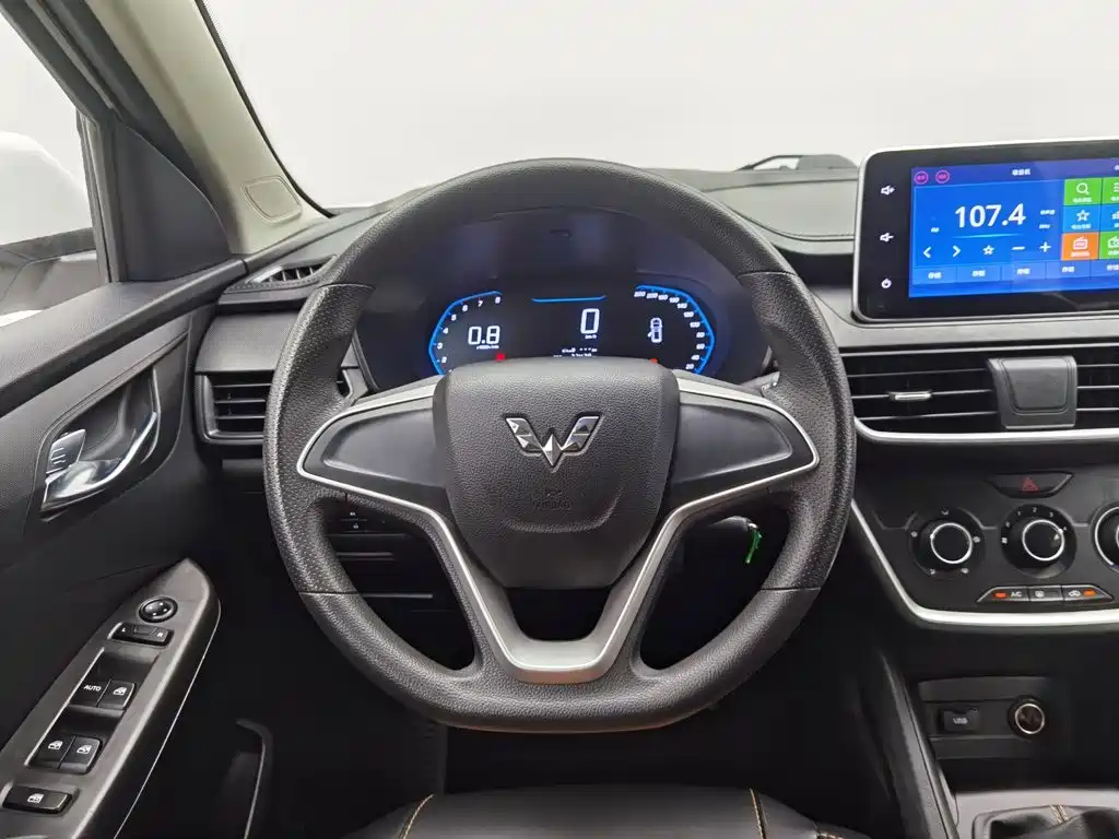 Фото 11 - Wuling Motors Wuling Hongguang S3