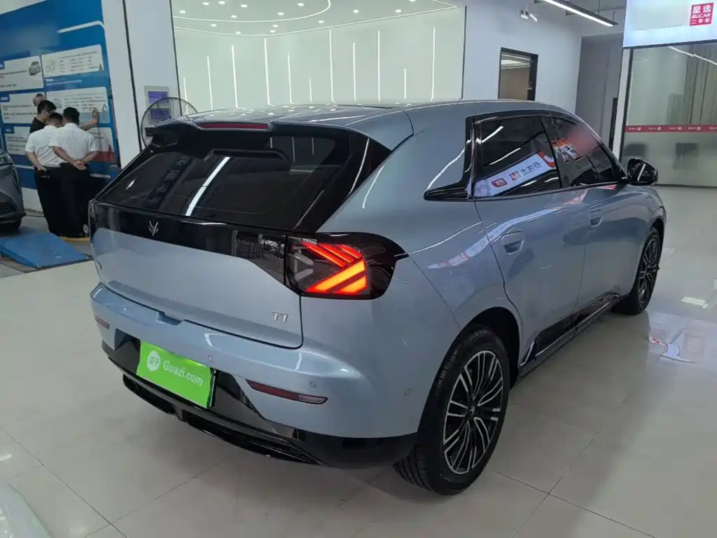 ARCFOX T1 2025 2025 Base Model