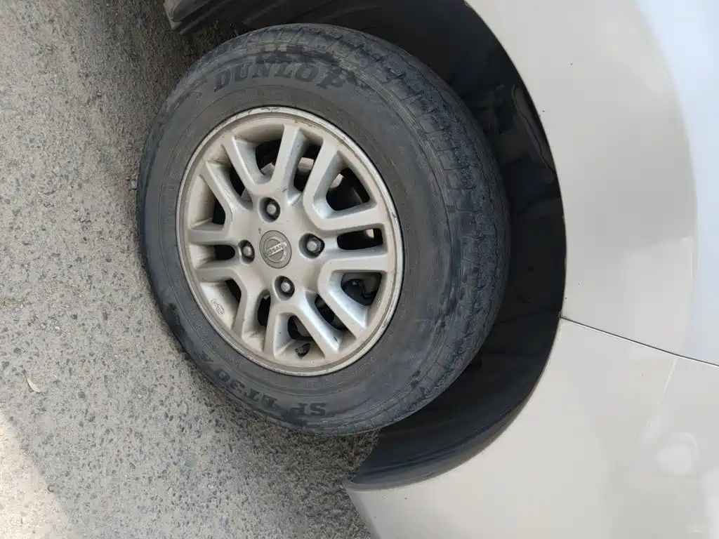Nissan NV200 2014 2014 1.6L CVT Luxury (China IV)