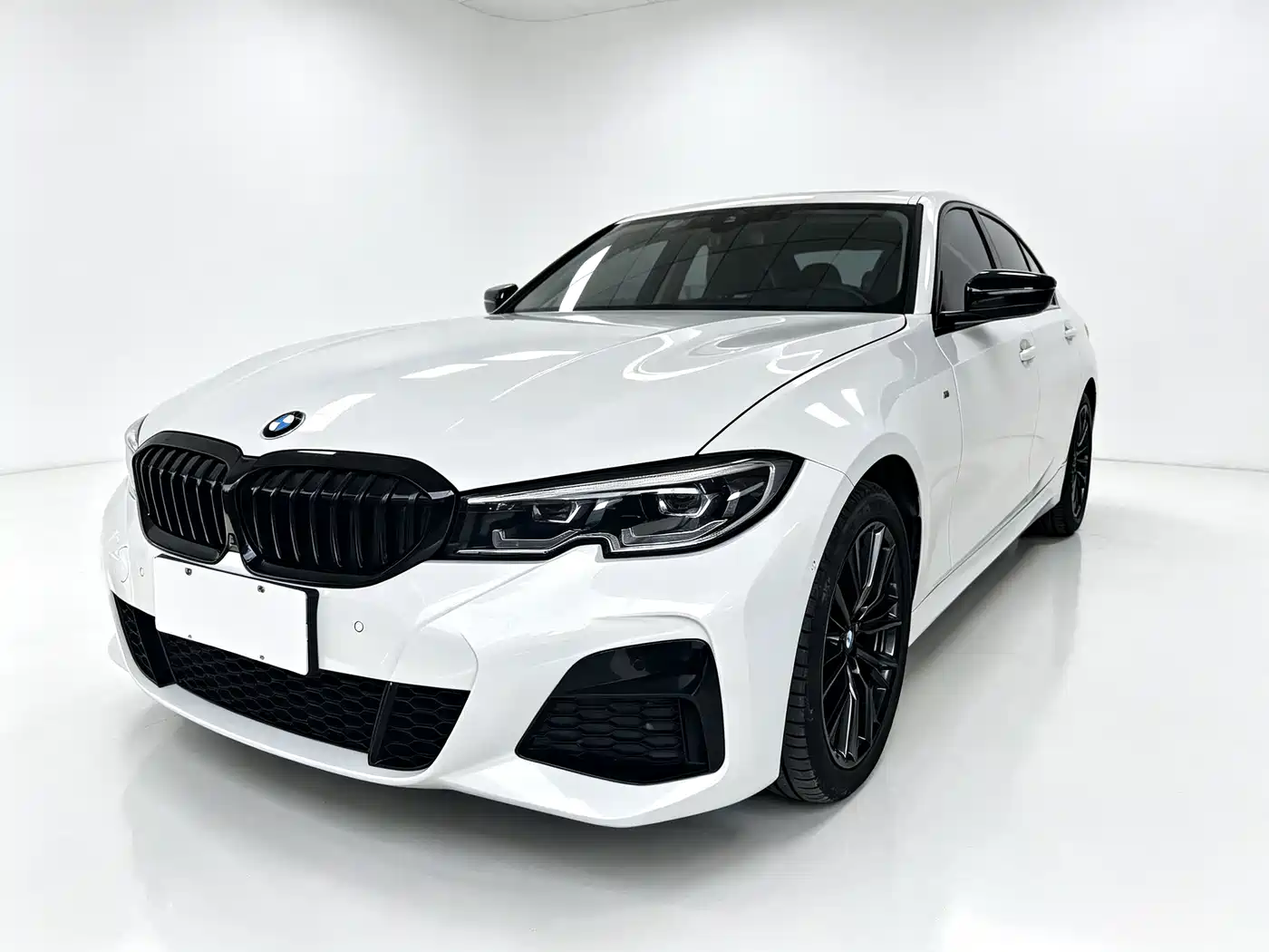 Фото 1 - BMW 3 Series