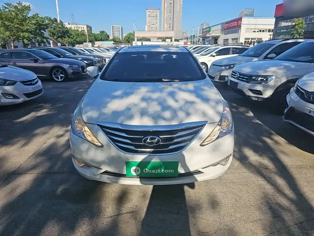 Фото 3 - Hyundai Sonata