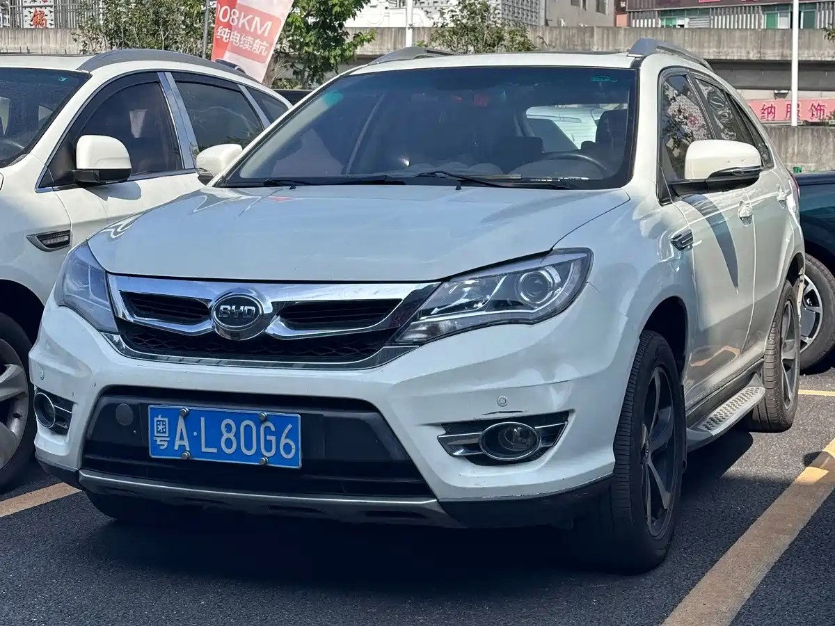 Фото 1 - BYD S7