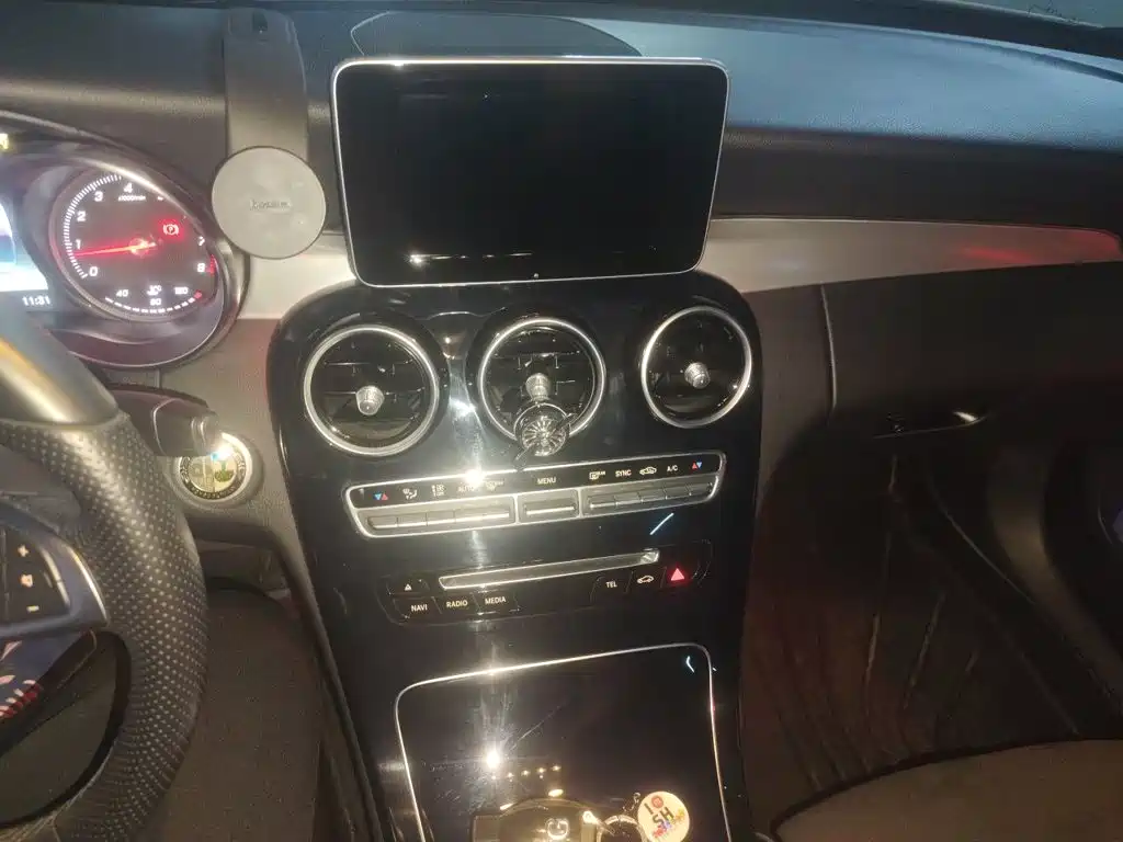 Фото 9 - Mercedes-Benz C-Class