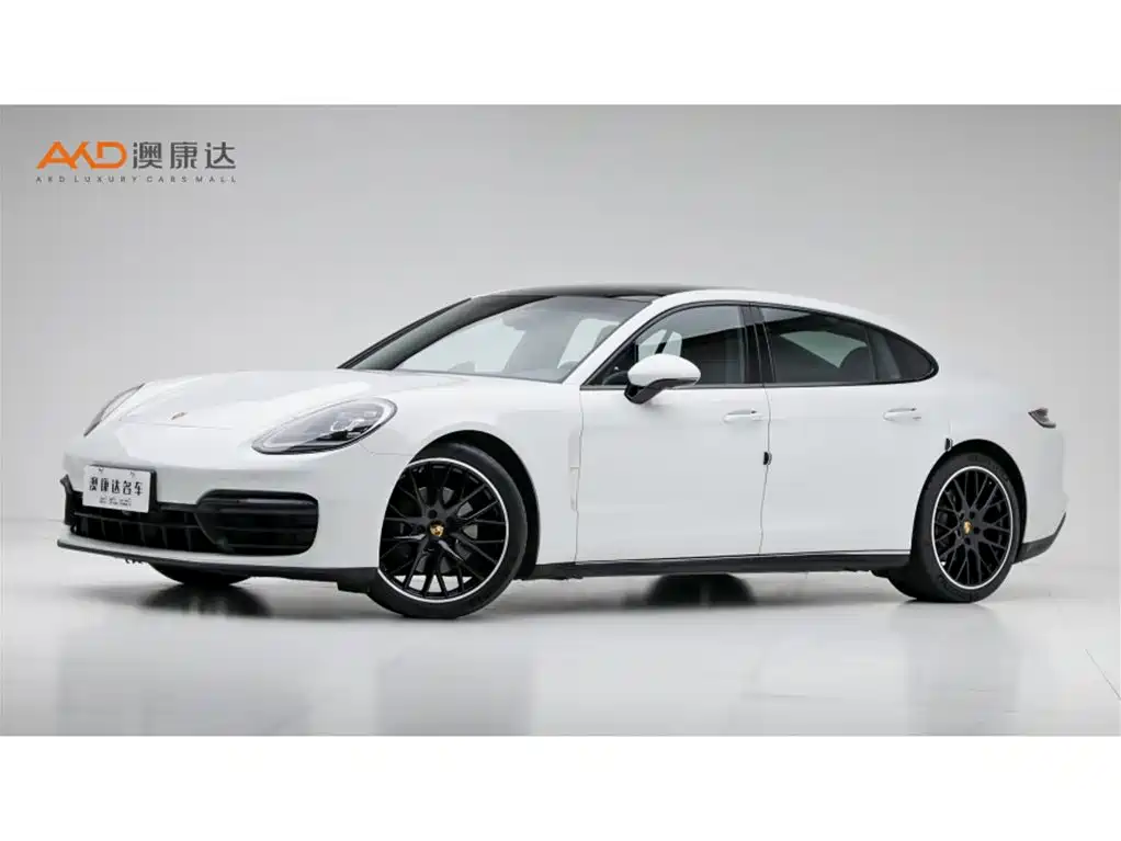 Фото 1 - Porsche Panamera