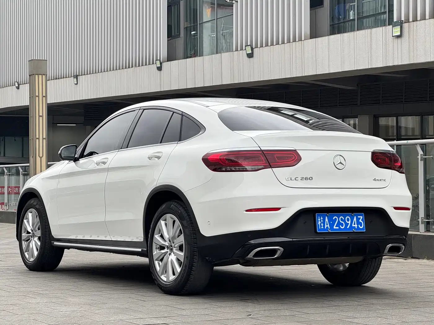 Mercedes-Benz GLC Coupe 2021 GLC 260 4MATIC Coupe SUV фото 6