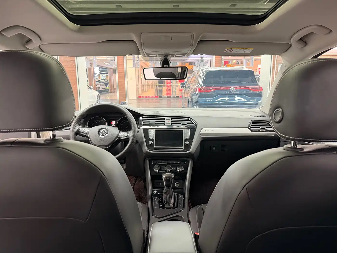 Volkswagen Tiguan L 2018 330TSI Automatic 2WD Luxury Edition фото 10