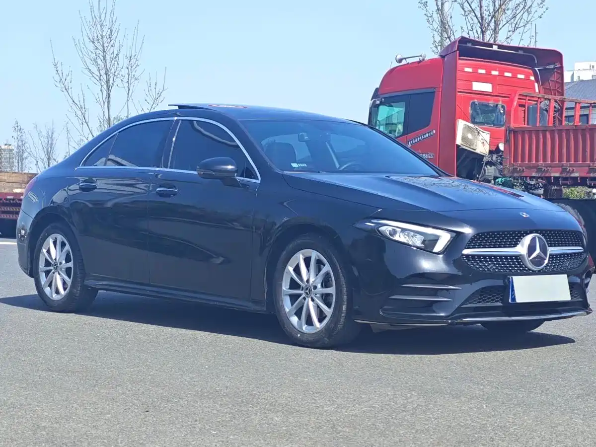 Mercedes-Benz A-Class 2021 A 200 L Sport Sedan Dynamic Type фото 16