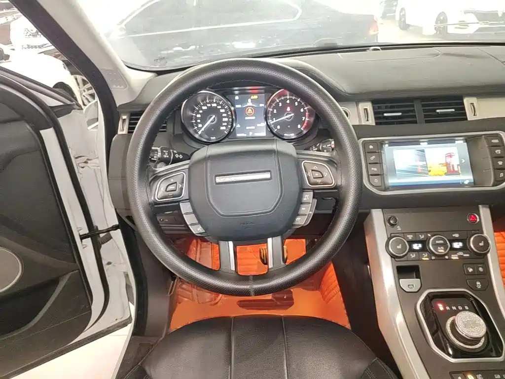 Фото 11 - Land Rover Range Rover Evoque