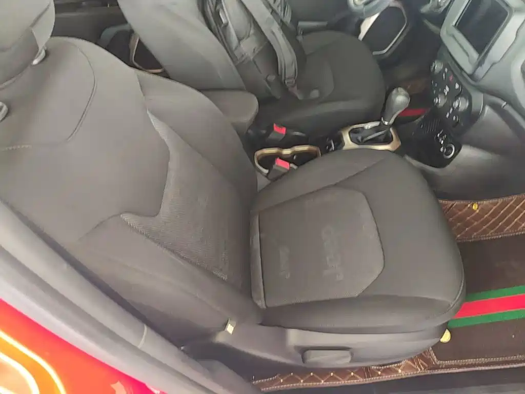 Jeep Renegade 2019 2018 Connected Large Screen Edition 180T Automatic High Energy