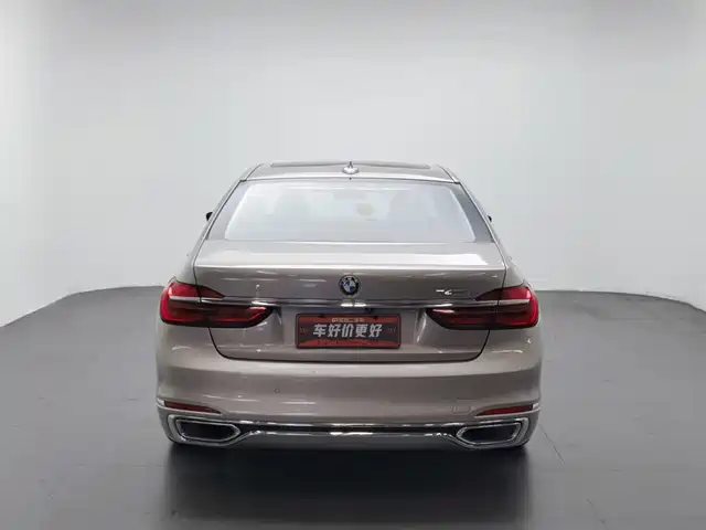 BMW 7 Series 2017 740Li Leading Edition — фото 4