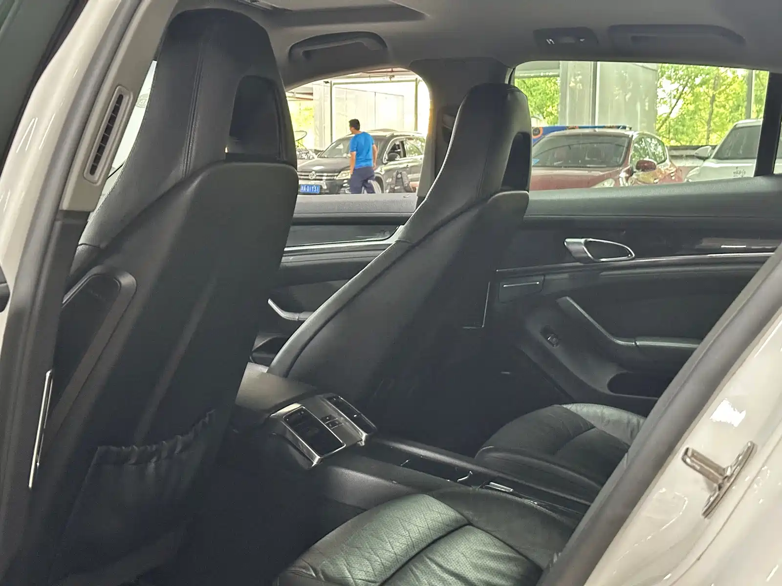 Photo 9 - Porsche Panamera