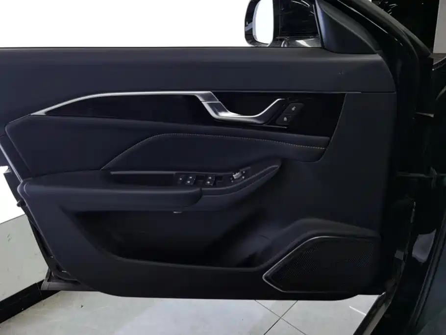 Besturn B70 2025 2025 Dragon Glory Edition 1.5T Premium