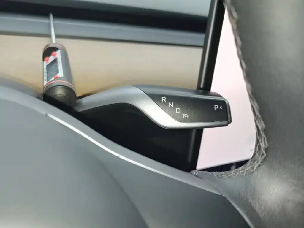 Фото 14 - Tesla Model 3