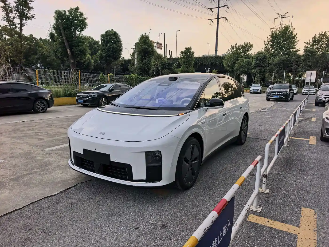 Li Auto Li i8 2026