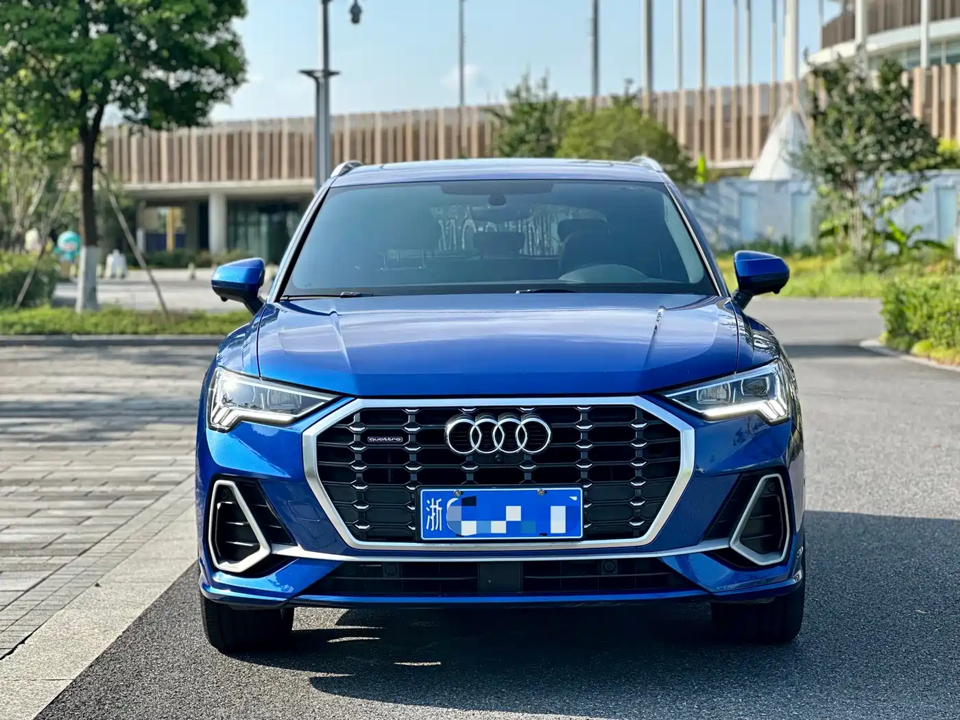 Фото 2 - Audi Q3