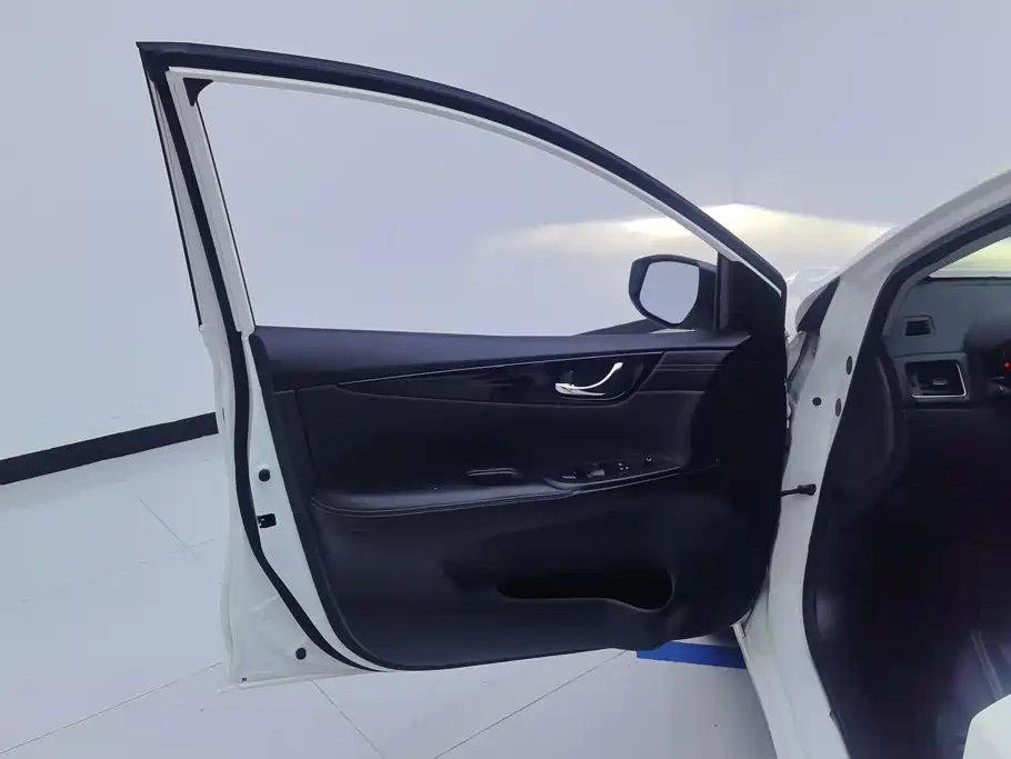 Nissan Tiida 2024 2023 1.6L CVT Smart Drive Edition