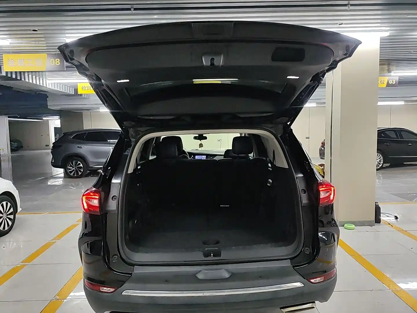 Фото 20 - Buick Enclave