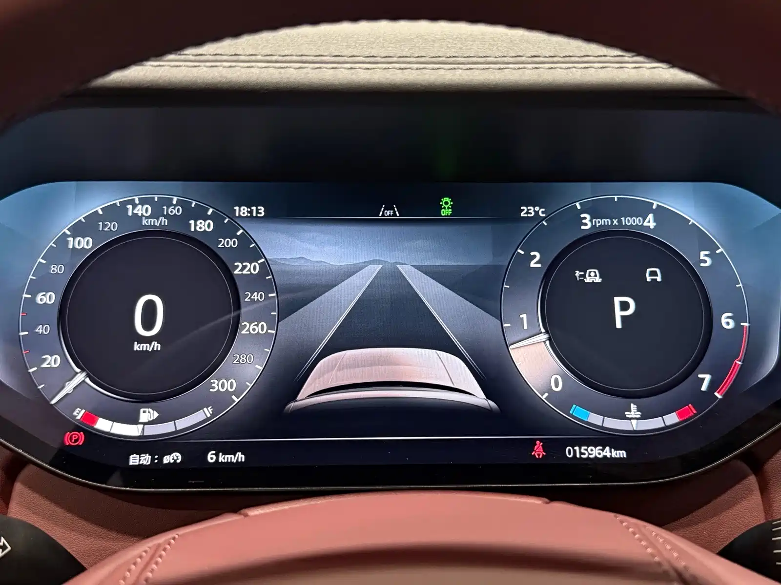 Photo 7 - Land Rover Range Rover