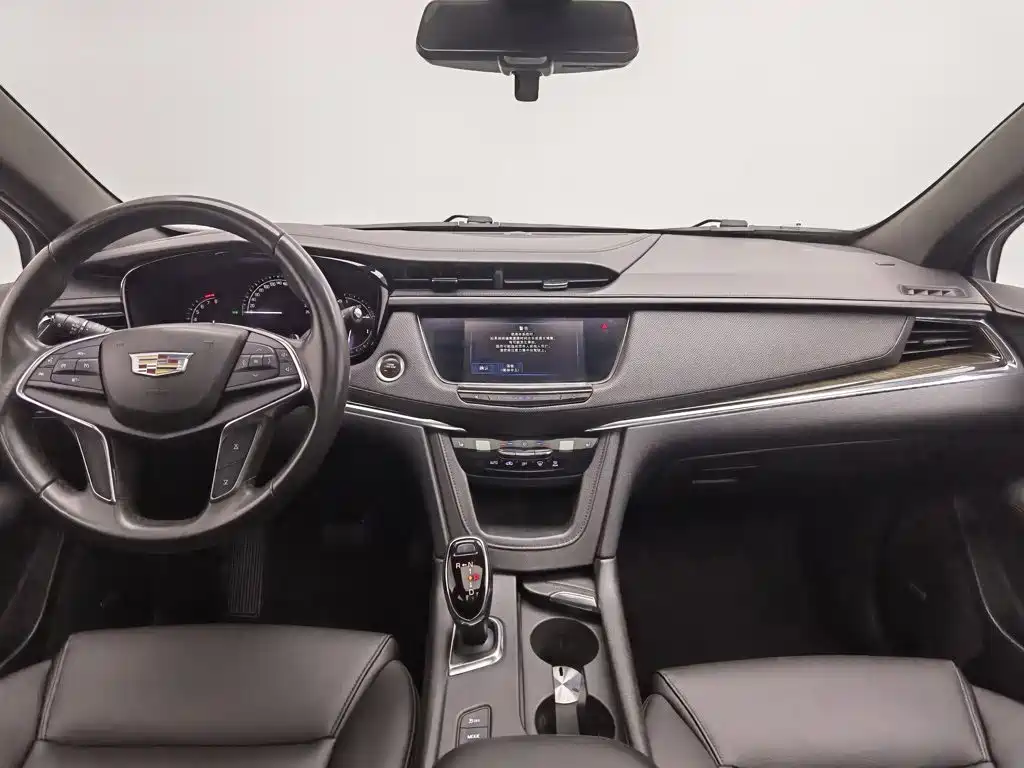 Photo 5 - Cadillac XT5