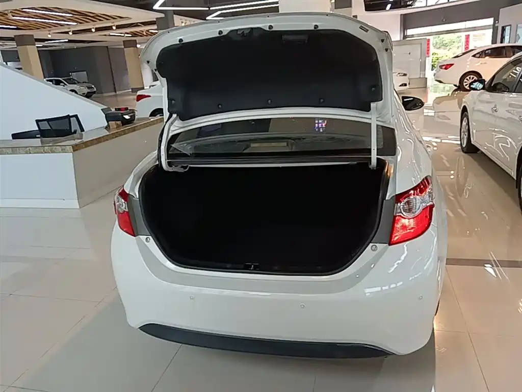 Toyota Levin 2014 1.6G CVT Elite Edition фото 19