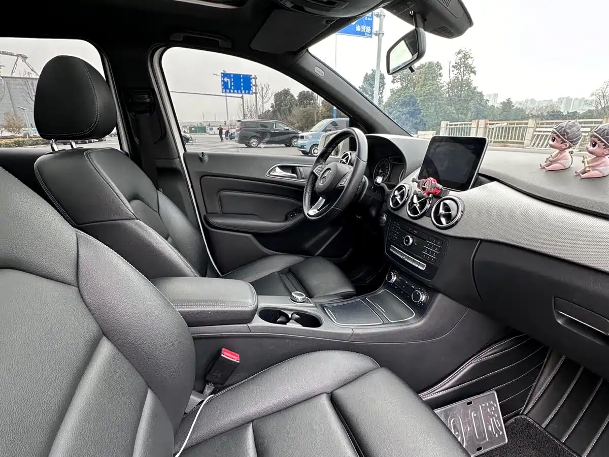 Mercedes-Benz B-Class 2017 B 200 Dynamic фото 13