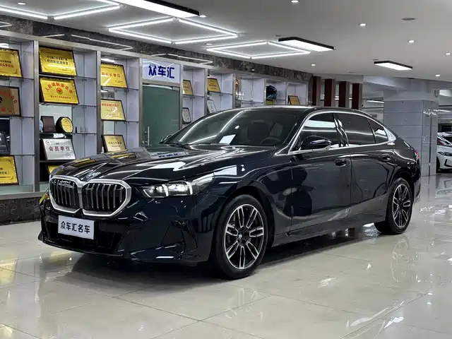 BMW 5 SERIES