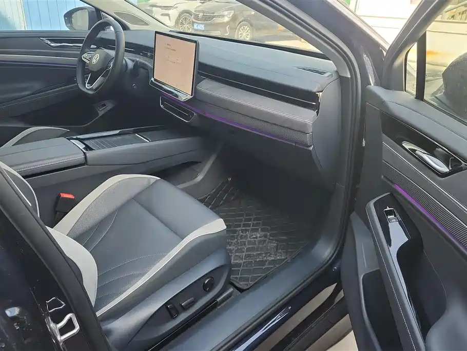 VOLKSWAGEN ID.7 VIZZION