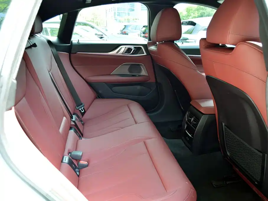 BMW i4 2026 2025 eDrive40