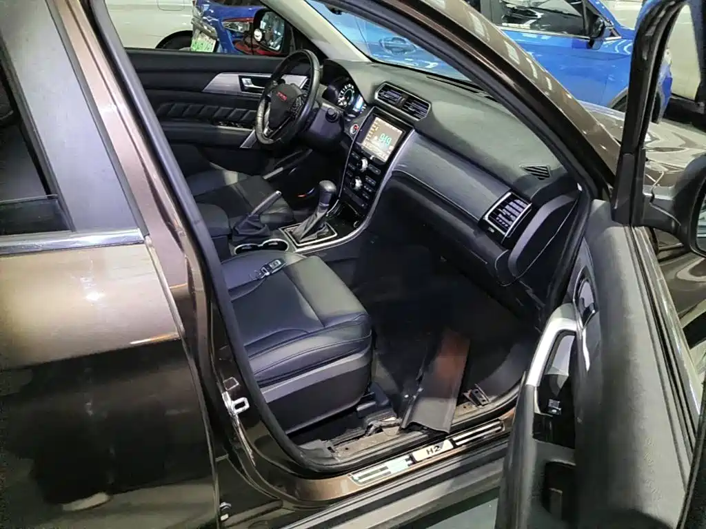 Photo 13 - Haval H2