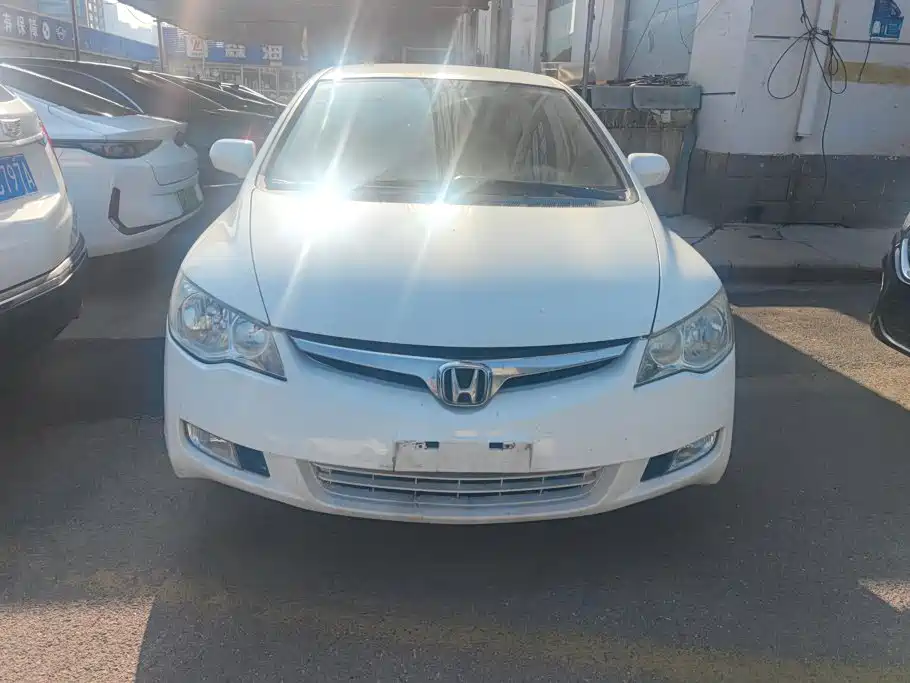 CIIMO CIIMO 2014 2012 1.8L Automatic