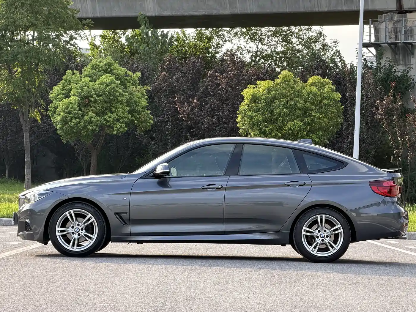 BMW 3 Series GT 2021 2020 320i M Sport Package