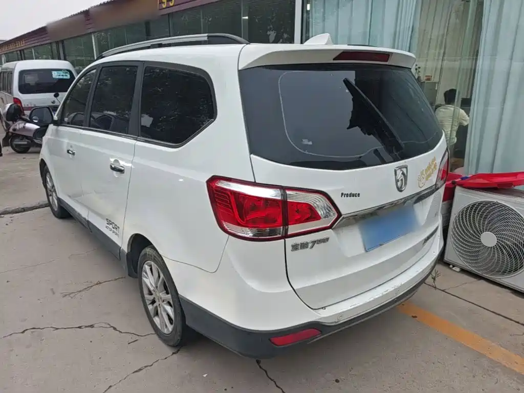 Baojun 730 2014 2014 1.5L Manual Comfort 7-seater