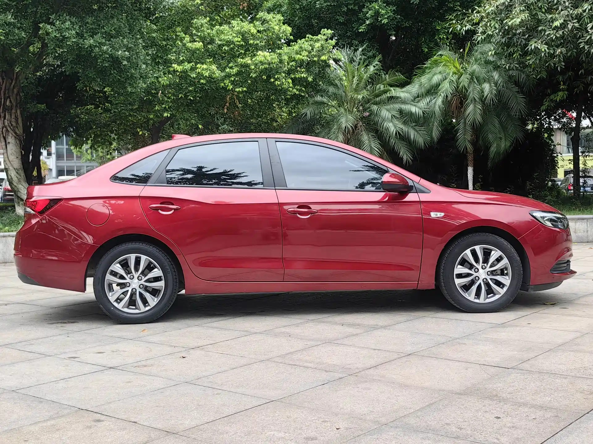 Photo 4 - Buick Excelle