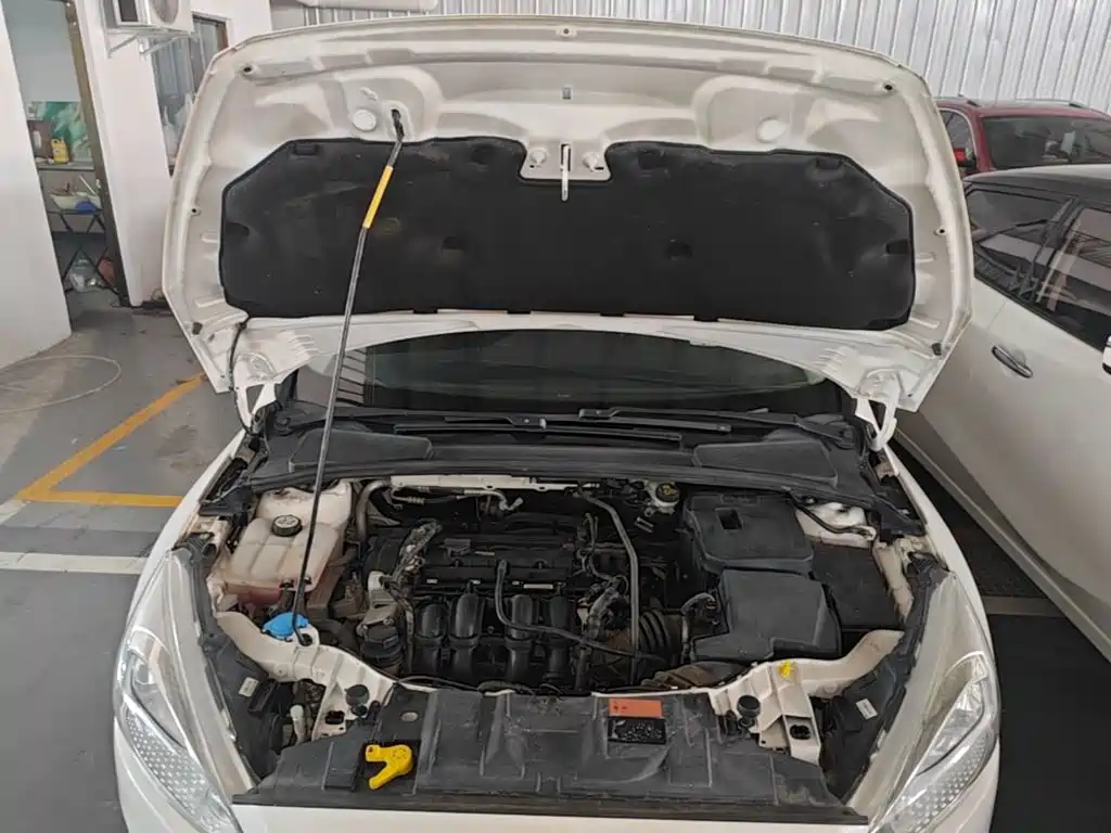 Фото 20 - Ford Focus